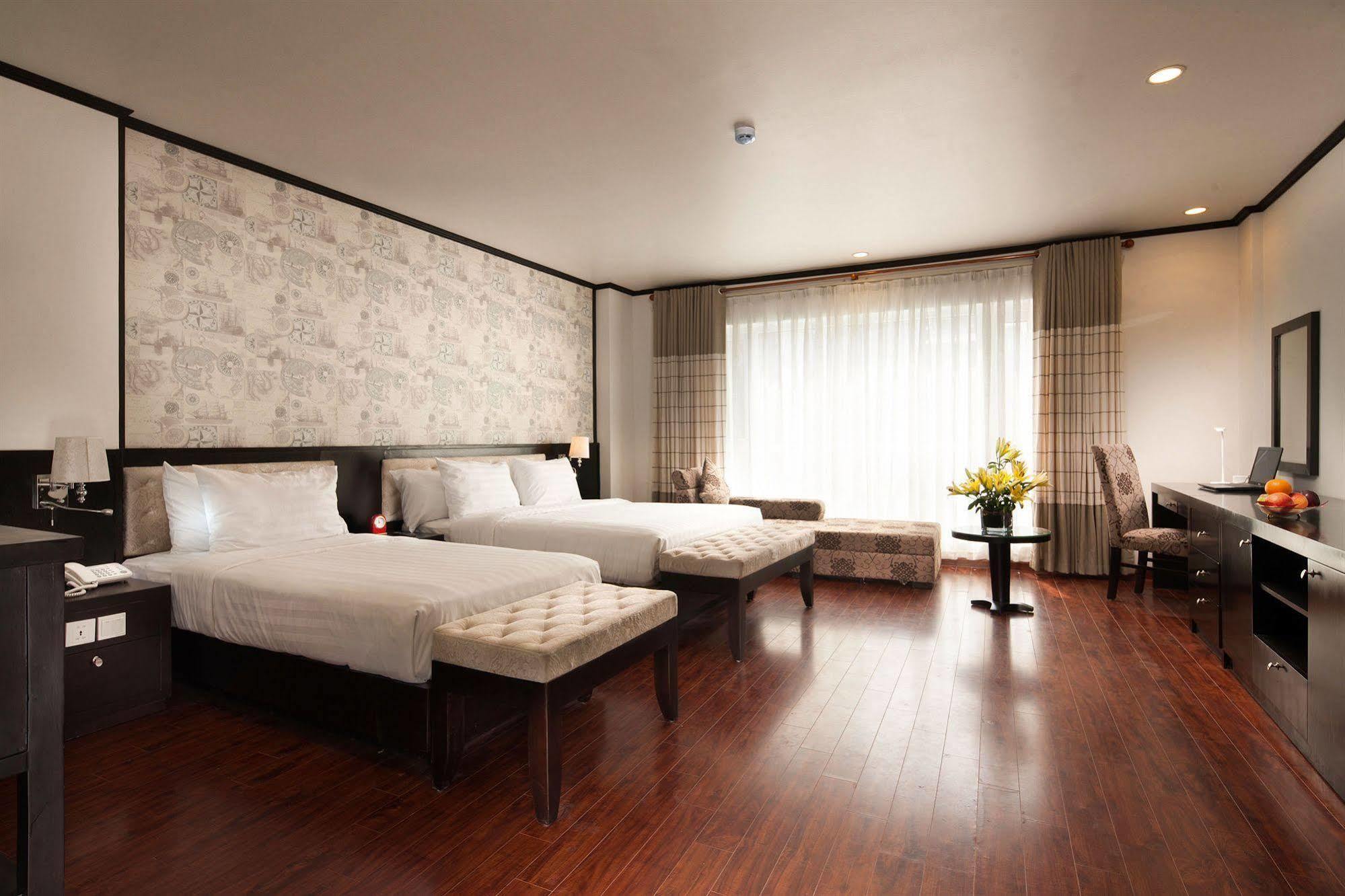 Boss Legend Hotel ハノイ市 エクステリア 写真